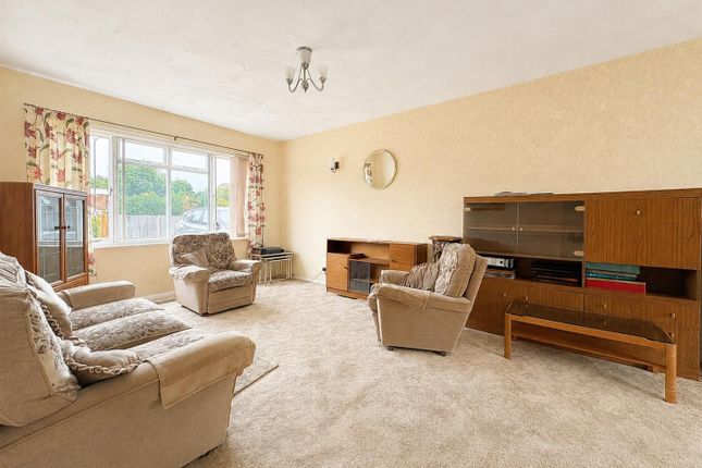 7, Inholmes Close, Burgess Hill photo 4