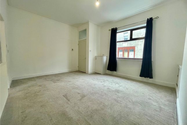 8, Samuel Street, Lancashire photo 4
