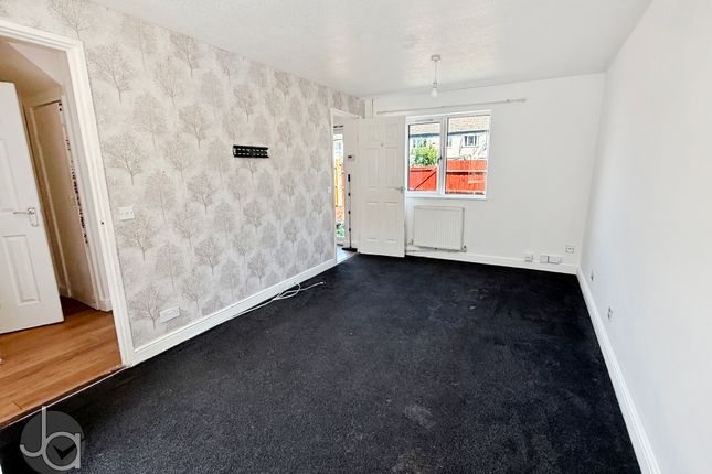 15, Imphal Close, Colchester photo 2