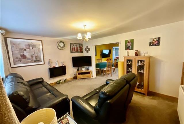14, Osborne Road Kiveton Park, Sheffield photo 4