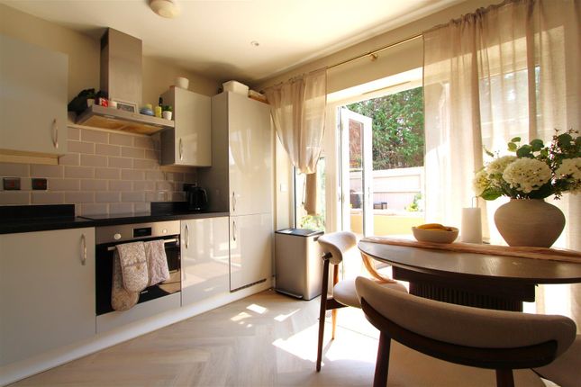 11, Alcina Way, Bristol photo 4