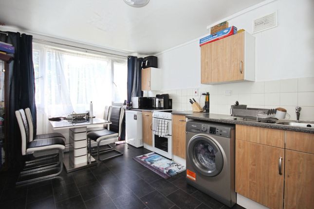 Flat 15/Joan Of Arc House, Kent Close, Coventry photo 4