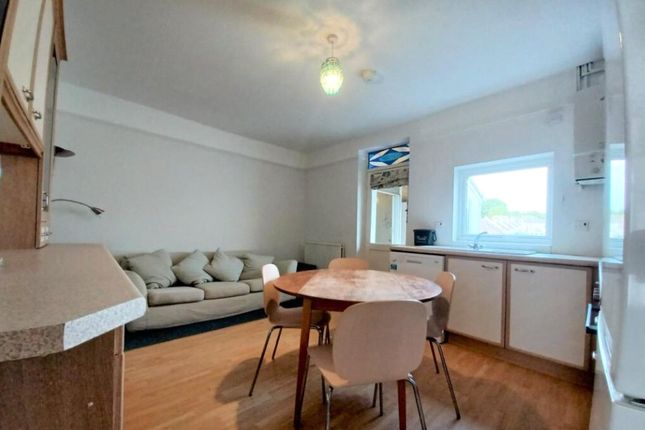 Grafton Cres, London photo 2