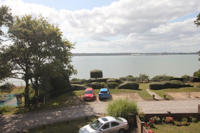 Flat for sale in Victoria Road, Netley Abbey, Southampton