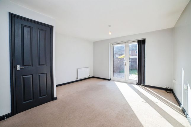 89, Piper Close, MANSFIELD photo 3