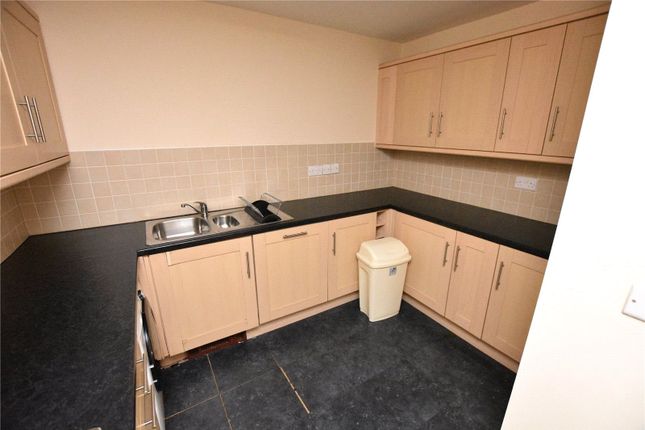 8, Heathcliffe Court, Morley photo 3