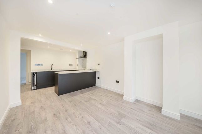 Flat for sale in Heath Road, Twickenham