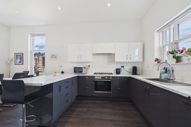 1 Sunrise Terrace, Lyndhurst Road, Lowestoft photo 2
