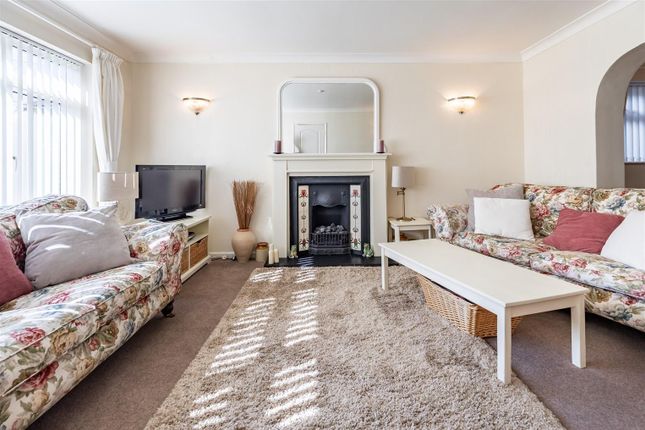 26, Lower Bury Lane, Epping photo 4