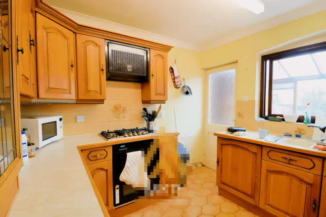 48, Poole Crescent, Birmingham photo 3