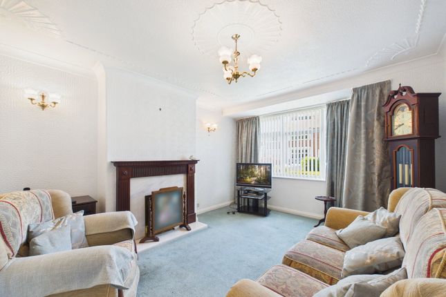 4, St. Lukes Drive, Wigan photo 3