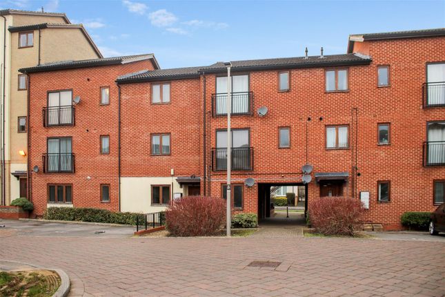 Thumbnail Maisonette for sale in Goodrington Place, Broughton, Milton Keynes