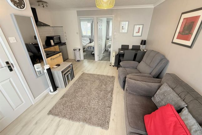 143 Belle Aire, Beach Road, Great Yarmouth photo 4