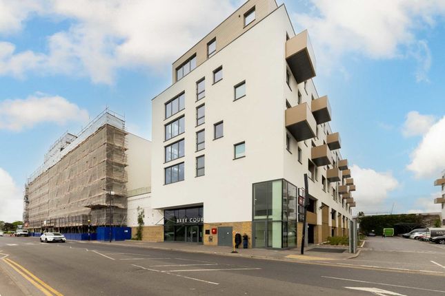 Thumbnail Flat for sale in Capitol Way, Edgware