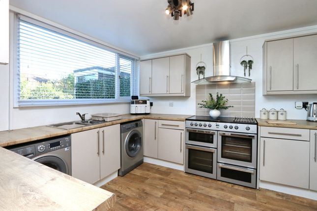 Crossland Place, South Yorkshire photo 3