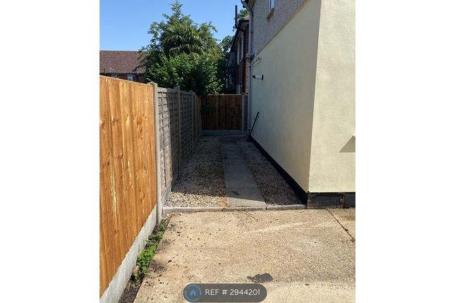 Becontree Avenue, Dagenham photo 5