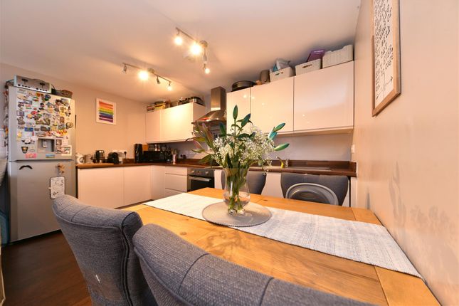 Flat 8, Brickdale House, Swingate, Stevenage photo 4