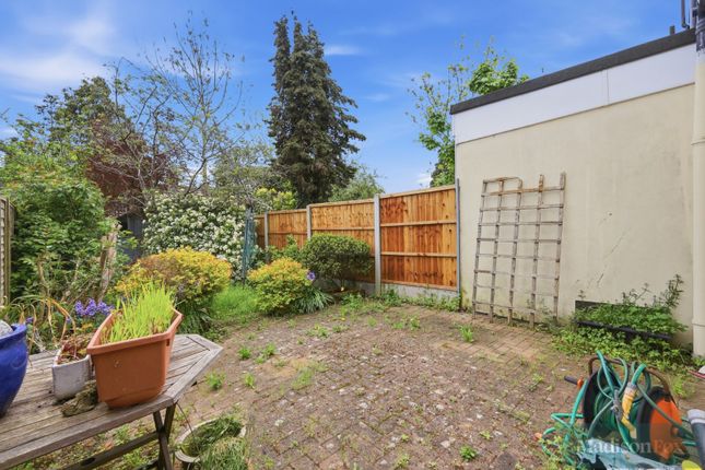 213, Prospect Road, Woodford Green photo 3