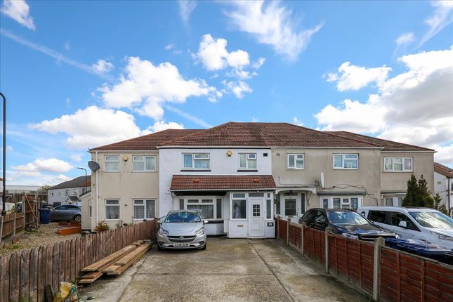 Thumbnail Terraced house for sale in Hill Rise, Greenford