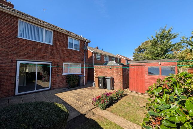 5 Quakers Way, Leiston photo 3