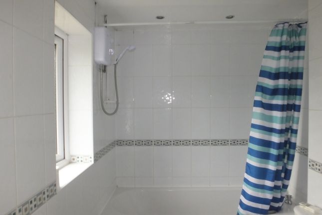 Flat 4, Cedar Court, Sholing, Southampton, Hampshire photo 4