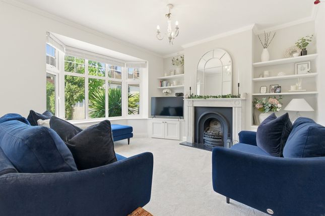 25, Lakes Lane, Buckinghamshire photo 4