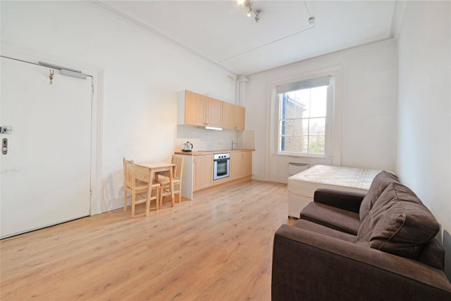 Studio flat on Onslow Gardens, London, £1,842/mo