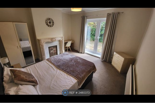 Room 1 - Available