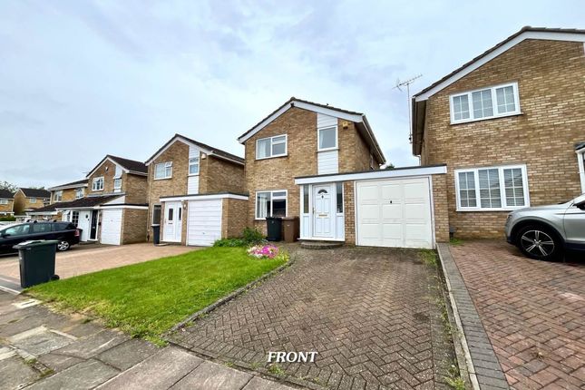 Thumbnail Detached house to rent in Oving Close, Luton