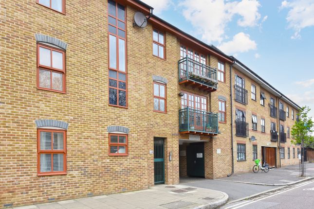 Thumbnail Flat to rent in Providence Close, Wetherell Road, London