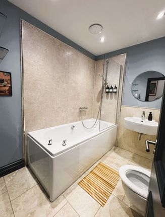 Flat 1, 22 Burdon Terrace, Jesmond, Newcastle upon Tyne photo 3