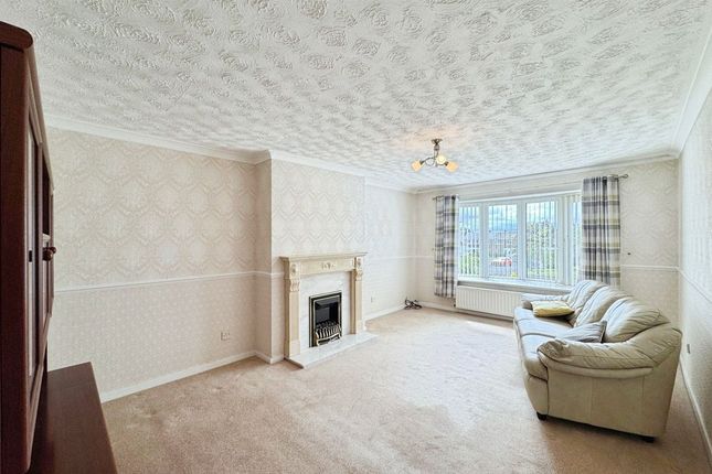 8, Moor View Close, Morpeth photo 2