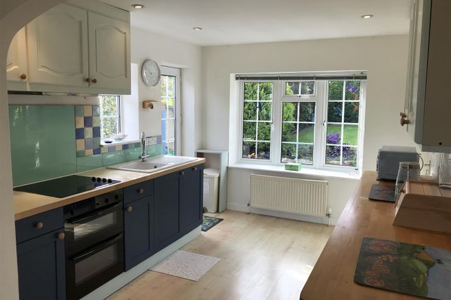 9, Ridgeway, Bridport photo 3