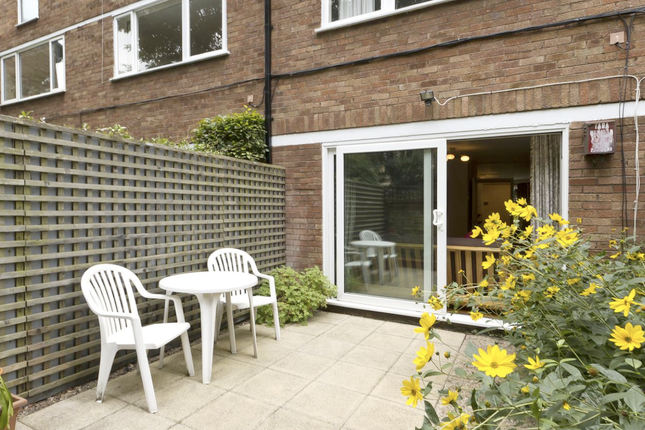 25, Bartle Road, London photo 3