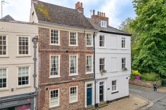 Town house for sale in Micklegate, York