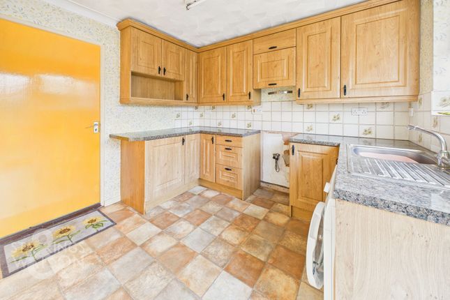 8 Longrigg Road, Bungay photo 3