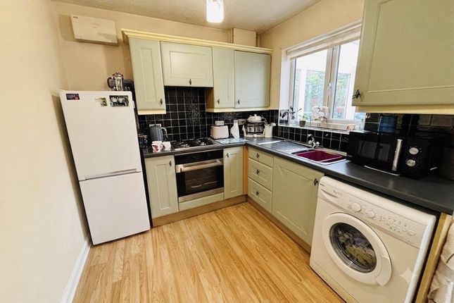 34, Royd Moor Road, Bradford photo 3