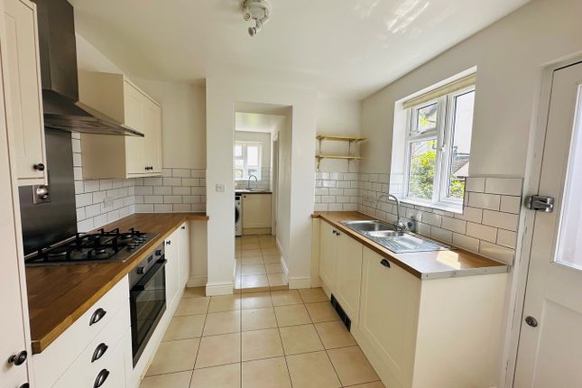 End terrace house to rent in Terrace Road North, Binfield