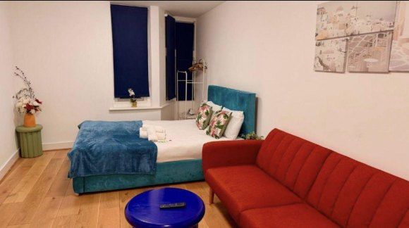 3A, Golders Green Road, London photo 3