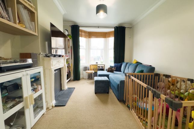 125 Flaxton Road, Plumstead, London photo 2