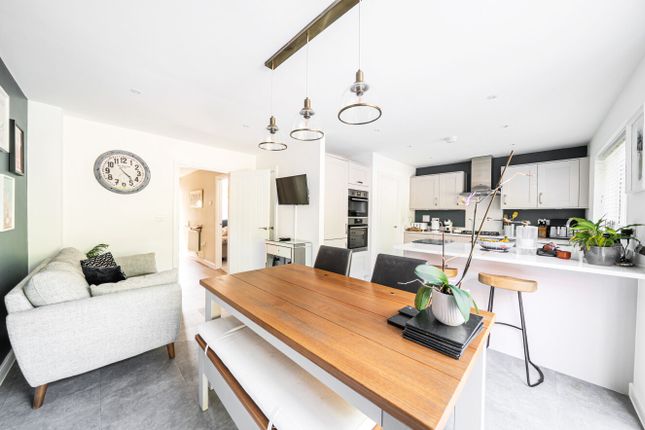 58, Compass Rose Road, Ash Green photo 2