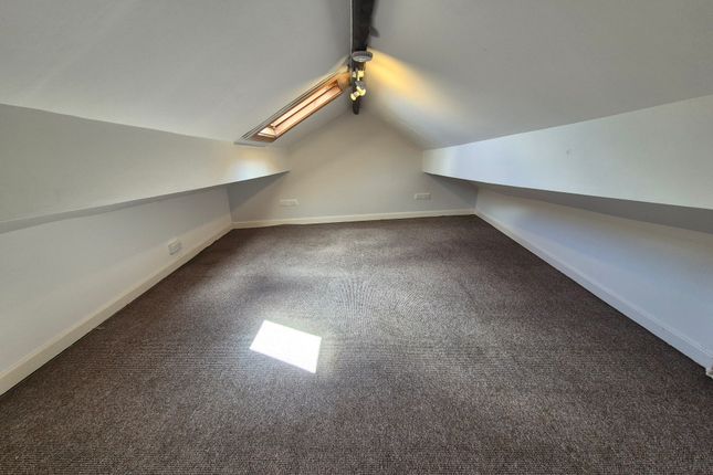 124, Bury Road, Rossendale photo 4