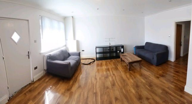 6, Princes Park Lane, Hayes photo 5