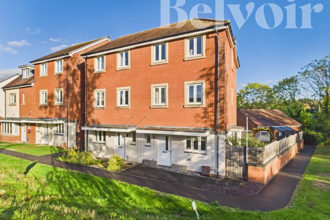 5-bed house on Somerville Gardens, Basingstoke, £435,000