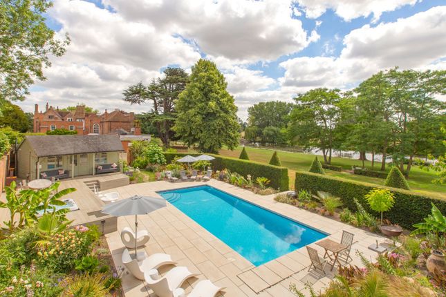 Pool And Pool House