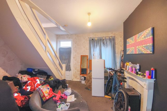 32, Hollings Terrace, Chopwell photo 3