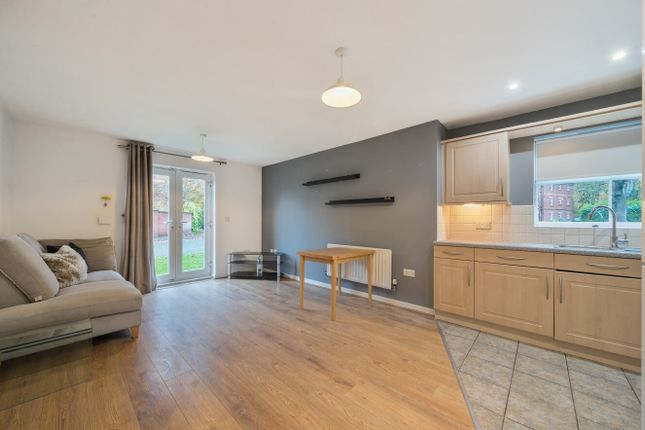 53, Woodlea Lane, Leeds photo 2