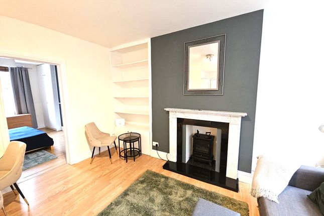 Copy Copy flat 4, 280, King Street, Chiswick photo 3