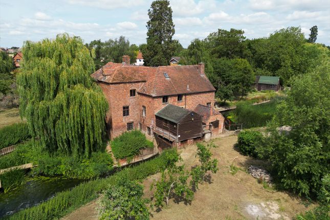 Mill Bank, Pershore photo 2