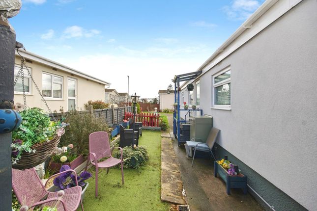 108, Berkeley Vale Park, Gloucestershire photo 2